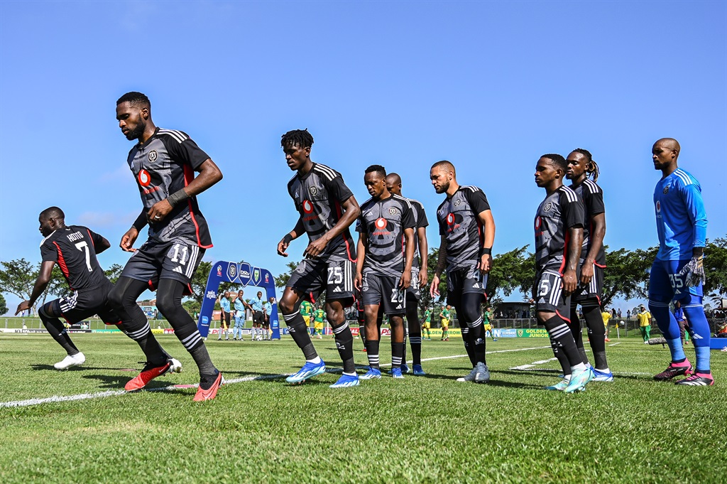 HAMMERSDALE, SOUTH AFRICA - DECEMBER 17: Warm up during the DStv Premiership match between Golden Arrows and Orlando Pirates at Mpumalanga Stadium on December 17, 2023 in Hammersdale, South Africa. (Photo by Darren Stewart/Gallo Images)