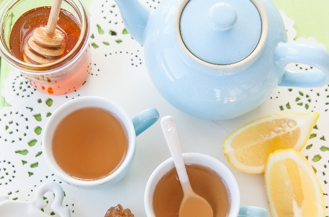 Do you enjoy tea? And how do you drink it – with milk and sugar? Some people prefer lemon and honey in their tea, some drink it plain. Enjoy it however you want – it’s good for you. (Photo: Gallo Images/Getty Images) 