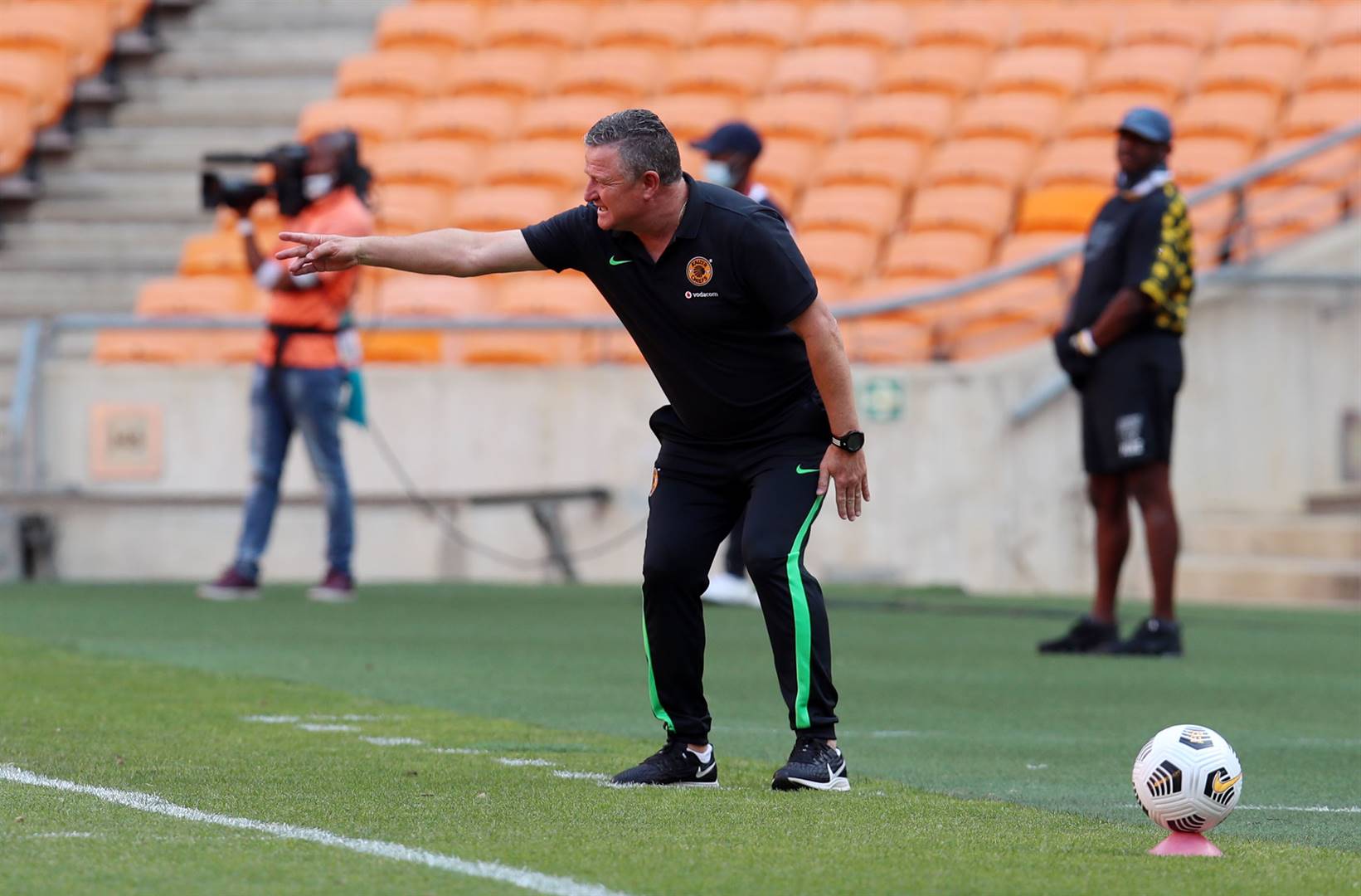 Kaizer Chiefs coach Gavin Hunt and his team are under pressure to turn their fortunes around Picture: Muzi Ntombela / Backpagepix