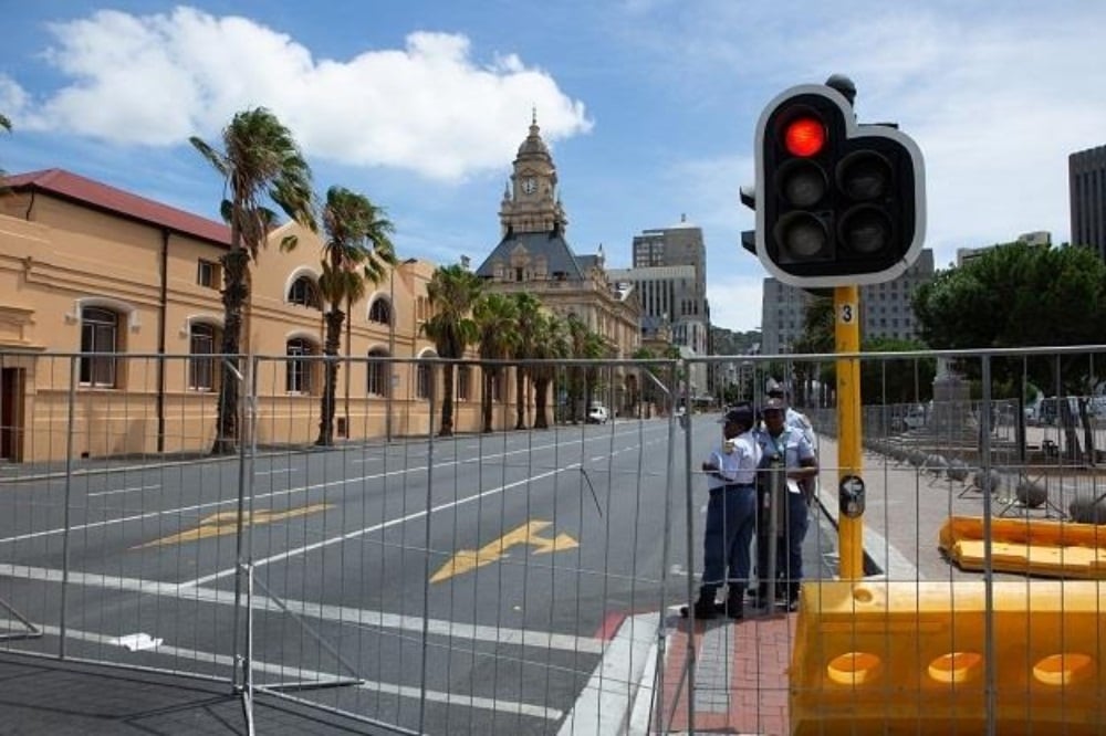 Authorities began closing off the area around the Cape Town City Hall in anticipation of Thursday's SONA. 