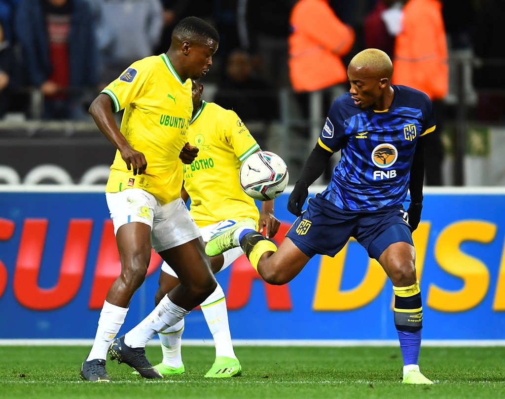 CAPE TOWN, SOUTH AFRICA - AUGUST 05: Teboho Mokoena of Mamelodi Sundowns and Khanyisa Mayo of CTCFC during the DStv Premiership match between Cape Town City FC and Mamelodi Sundowns at DHL Stadium on August 05, 2022 in Cape Town, South Africa. (Photo by Ashley Vlotman/Gallo Images)