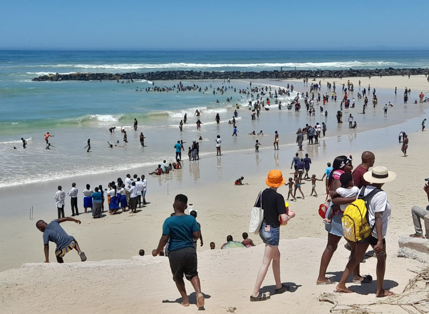 NEW YEAR’s celebrations have been ruined by drownings at beaches around the country. Photo by Lulekwa Mbadamane