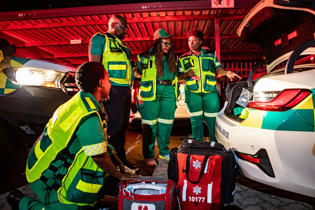 Gauteng EMS paramedics showing MEC Nomantu Nkomo-Ralehoko and acting head of department, Lesiba Malotana some of the medical and rescue equipment.