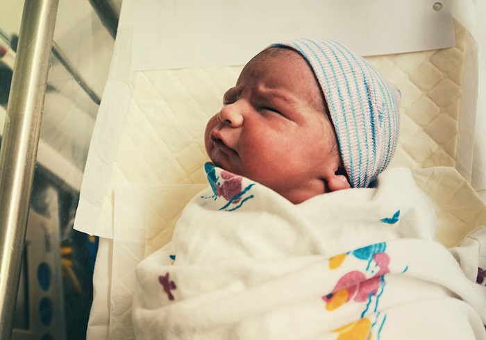 Confused about where to register your baby's birth? (Photo by Gabriel Tovar on Unsplash)