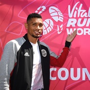 Wayde Van Niekerk splits with long-time coach Tannie Ans, switches to US base