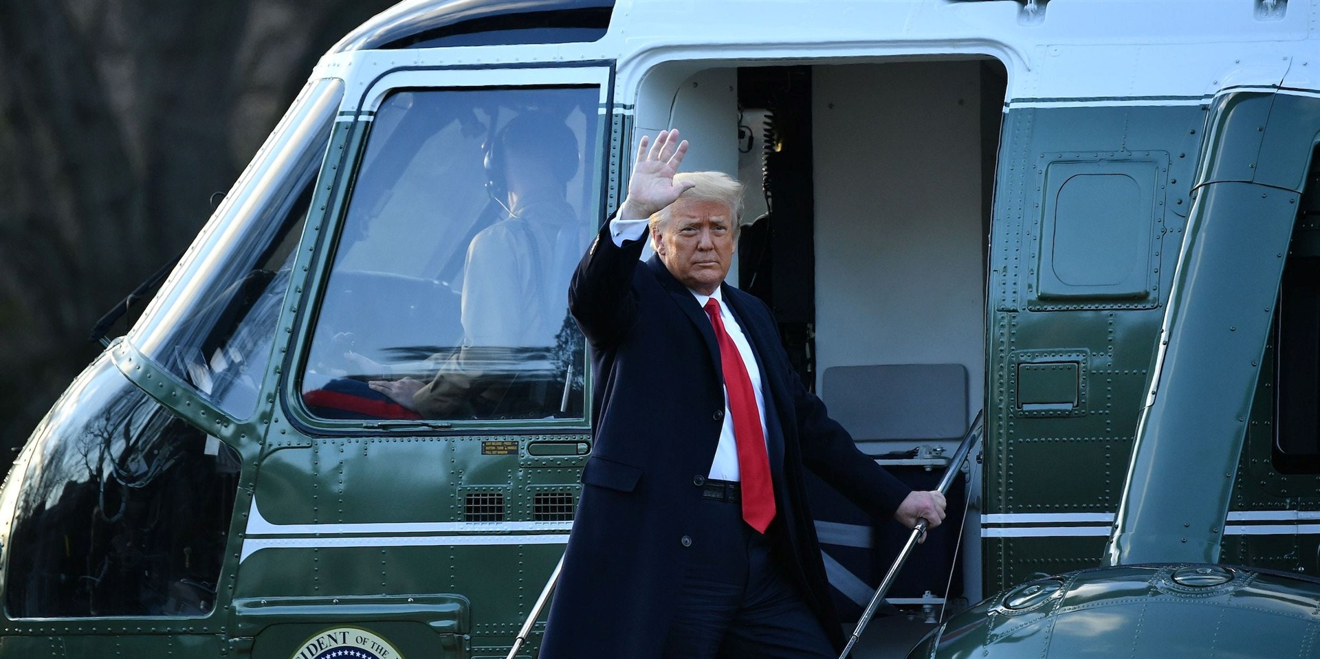 watch-trump-arrives-at-home-in-mar-a-lago-news24