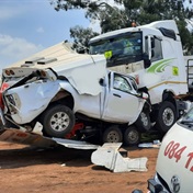 Mpumalanga accident between bakkie and truck leaves one dead