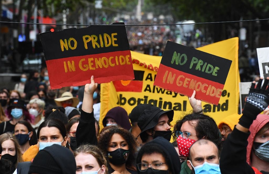 invasion-day-thousands-of-australians-defy-coronavirus-rules-to-protest-against-australia-day-news24