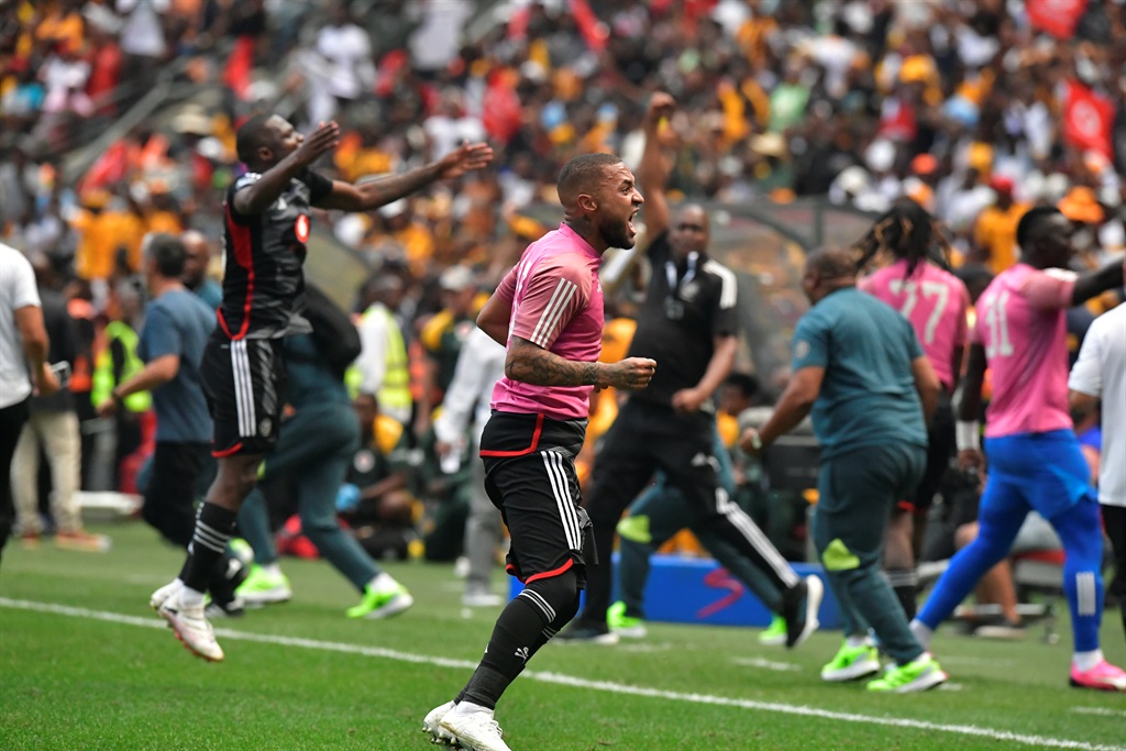 JOHANNESBURG, SOUTH AFRICA - MARCH 09:  Orlando Pirates jubilation and Kaizer Chiefs dejection as the match ends with the former victorious during the DStv Premiership match between Orlando Pirates and Kaizer Chiefs at FNB Stadium on March 09, 2024 in Johannesburg, South Africa. (Photo by Sydney Seshibedi/Gallo Images)