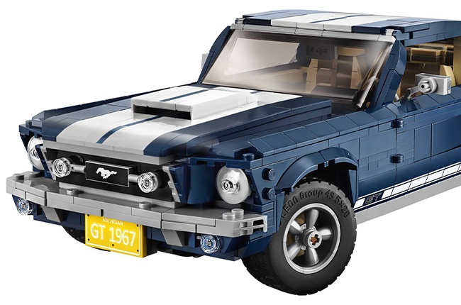 1967 Ford Mustang Fastback built with Lego blocks
