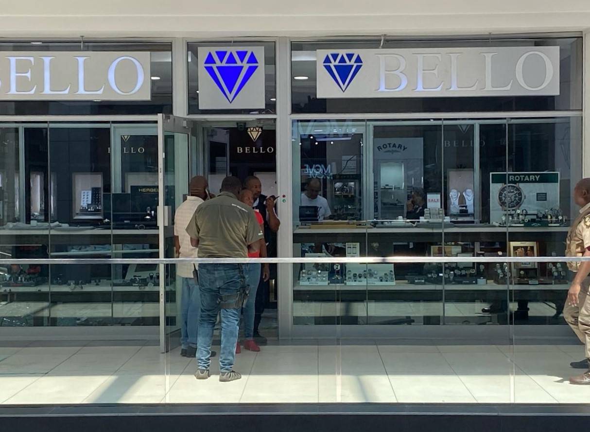 Bello Jewels in Cresta Shopping Centre was reportedly the target of a robbery on Saturday. (Carolien Saayman/Netwerk24)