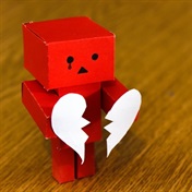 Breakups can be predicted through monitoring online language