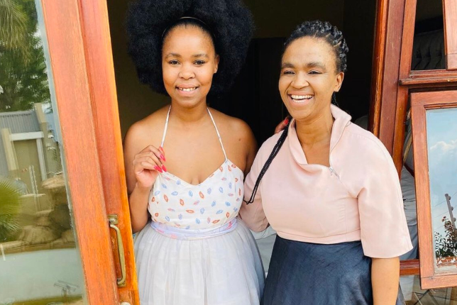 Zahara and eldest sister Nomonde shared a love for music.