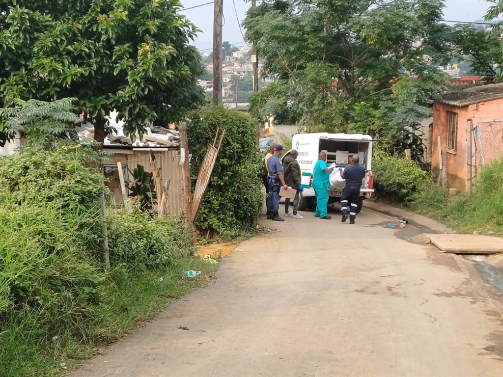 News24 | KZN taxi violence: Three people shot dead, minibus taxi stolen in Inanda 