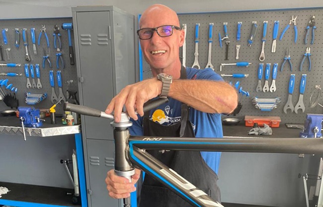 When you have done everything possible as an amateur racer, why not become a mechanic? (Photo: Etienne Soekoe/Supplied)