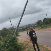 This pole is a nightmare for villagers!   