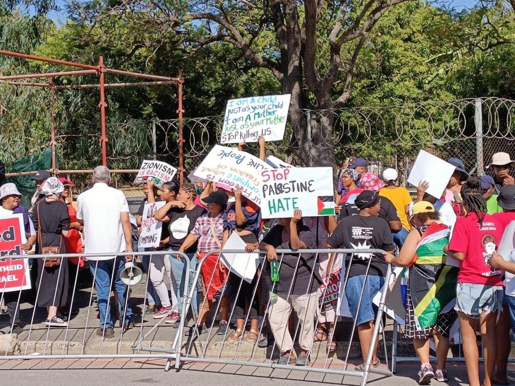 Angry protesters hold demonstrations outside the Huguenot Community Hall in Paarl, where Premier Alan Winde will deliver his sixth State of the Province Address.