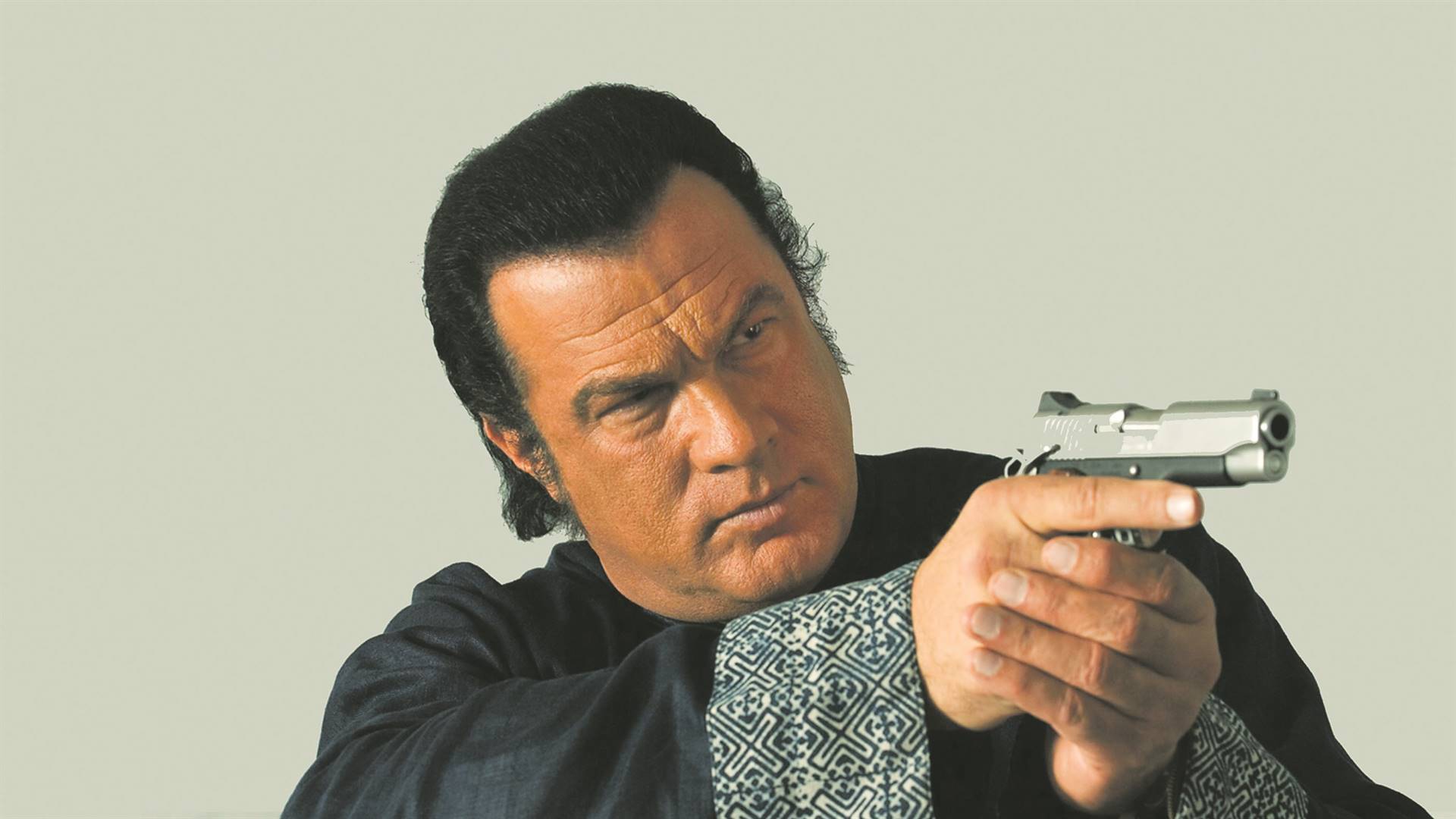Seagal, who now lives in Moscow, hasn't responded to the SEC's repeated demands after making his initial payment, according to the commission. 