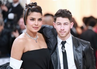 Priyanka Chopra and Nick Jonas' daughter, Malti, 2, is blessed at a temple in India 