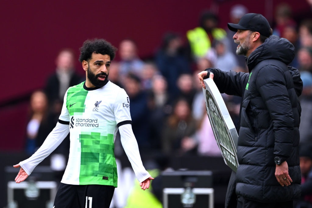A lip reader has reportedly deduced what was said between Mohamed Salah and Liverpool boss Jurgen Klopp during their shock clash over the weekend. 