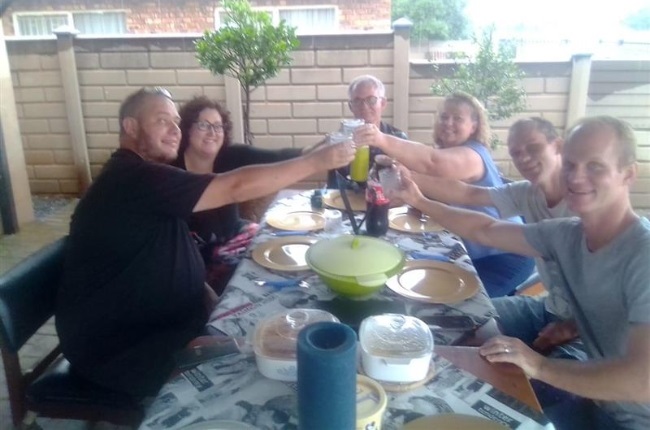 FROM LEFT: Francis Cloete and his wife Christelle, Hendrik and Estelle Joubert and their sons,
Gerhard and Tiaan, finally meet up again after that near-fatal day in 1988. (Photo: SUPPLIED)