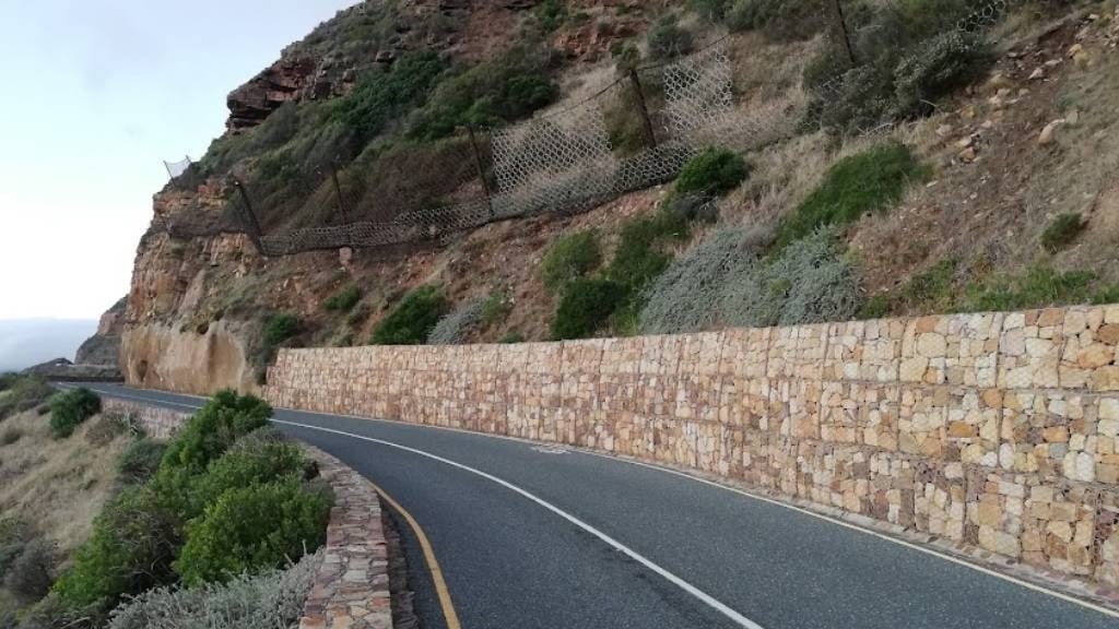 News24 | Cape Town cyclist injured in 'horrific accident' on Chapman's Peak