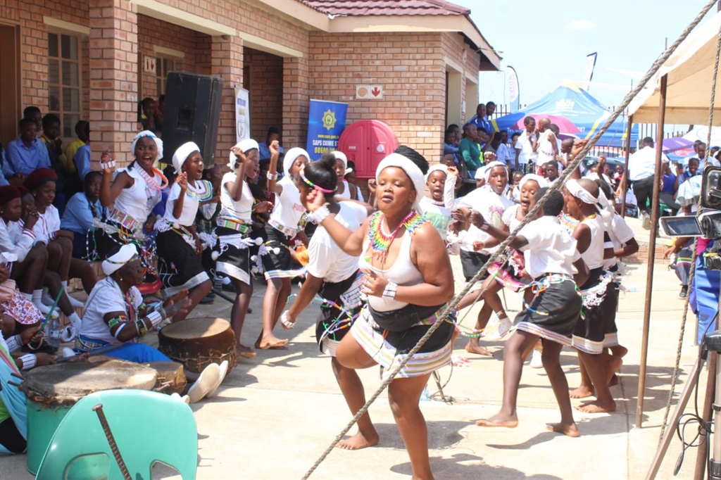 Matswidikanye Primary School Traditional Dance entertained guests during the celebration. Photo by Judas Sekwela