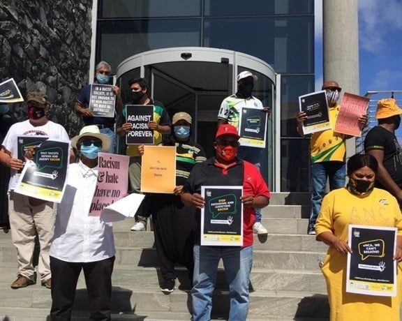 Members of the ANC in the Western Cape protest outside eNCA's Cape Town office. (Supplied)
