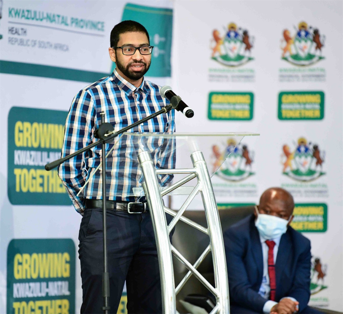 Dr. Bradley Naidoo van die Grey’s-hospitaal in Pietermaritzburg sê die dokters het nie geweet wat om te verwag toe 'pasiënt zero' opgeneem is nie.  Foto: GCIS