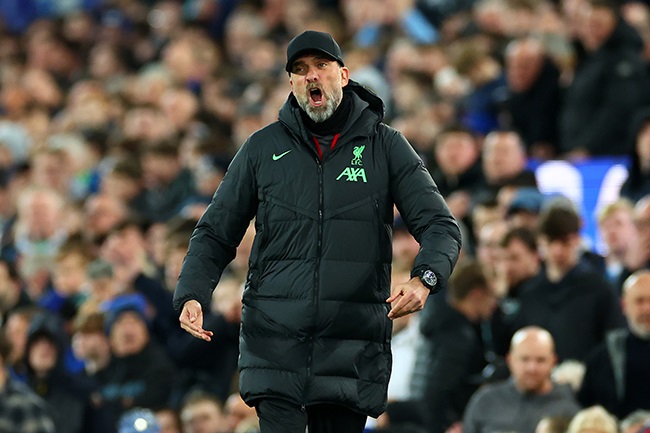 Liverpool manager Jurgen Klopp reacts during their Premier League match against Everton at Goodison Park on 24 April 2024. (Chris Brunskill/Fantasista/Getty Images)