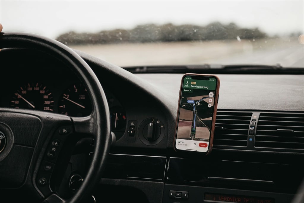 Following some expert tips can help drivers navigate roads with skill to reach their destination for the Easter holiday safely.  Photo: Isaac Mehegan/Unsplash