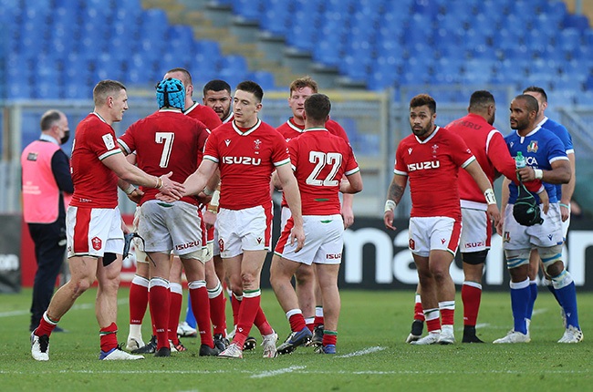Six Nations leaders Wales thrash Italy in Rome