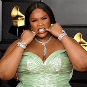 Instagram troll asks Lizzo how she deals with being obese everyday, and she responds like a boss