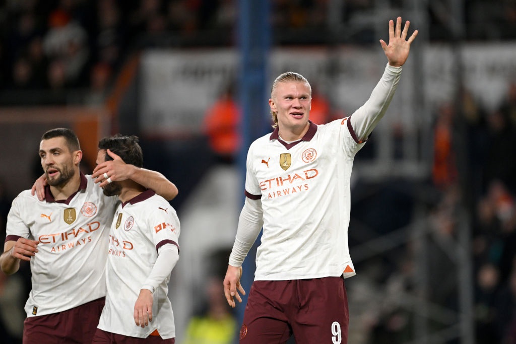 LUTON, ENGLAND - FEBRUARY 27: Erling Haaland of Manchester City celebrates scoring his teams fifth goal during the Emirates FA Cup Fifth Round match between Luton Town and Manchester City at Kenilworth Road on February 27, 2024 in Luton, England. (Photo by Shaun Botterill/Getty Images)
