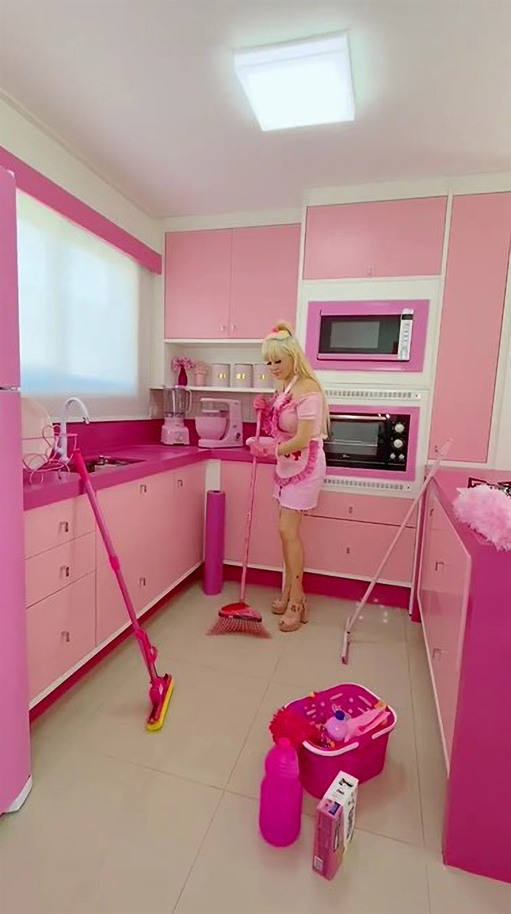 Bruna Carolina Peres, barbie, pink, brazil, doll
