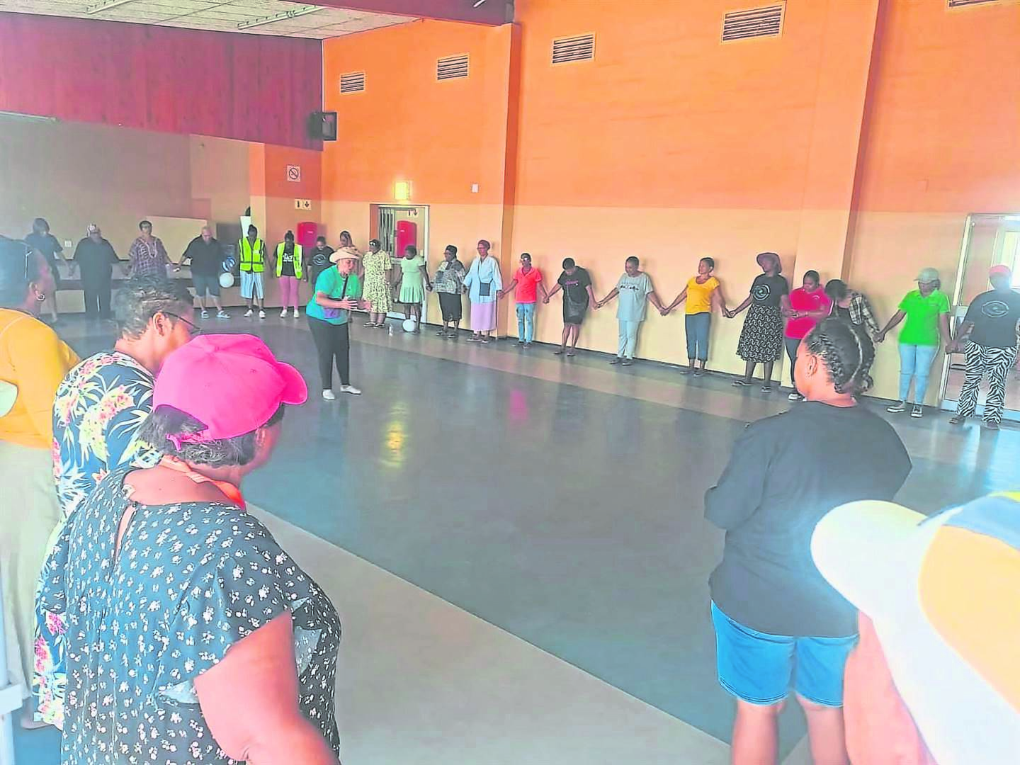 A mass prayer was held at the Kilimanjaro Community hall in Tafelsig, Mitchell’s Plain, calling on God’s protection over the life of Joslin Smith. According to the hosts, Broken Crayons Still Colour, the event held on Friday (23 February), Joslin’s case reminded residents of various local cases of missing children.Photo: Samantha-Lee Jacobs