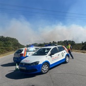BREAKING NEWS | Uncontrollable fire in Sardinia Bay, complete closure of Victoria Drive