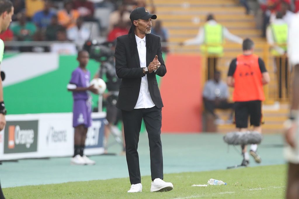YAMOUSSOUKRO, IVORY COAST - JANUARY 15: Manager of Cameroon Rigobert Song during the TotalEnergies CAF Africa Cup of Nations group stage match between Cameroon and Guinea at the Charles Konan Banny Stadium on January 15, 2024 in Yamoussoukro, Ivory Coast. (Photo by MB Media/Getty Images)
