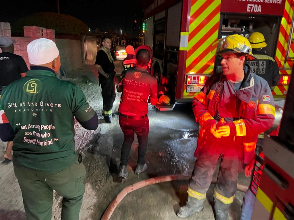 News24 | WATCH | 'My heart is so sore': Cape Town residents rebuild homes after Easter fires 