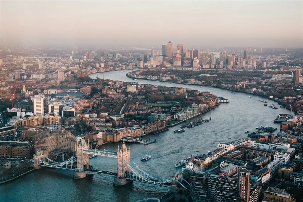 London traditionally offers some of the better deals and easier direct routes from South Africa. (Benjamin Davies /Unsplash)