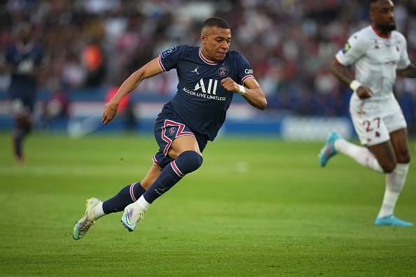 Kylian Mbappe has accepted Usain Bolt's challenge to 100m sprint race.