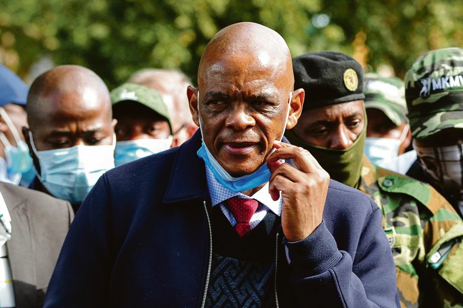Magashule faces criminal charges for his alleged role in an asbestos looting scheme. Photo: Gallo Images