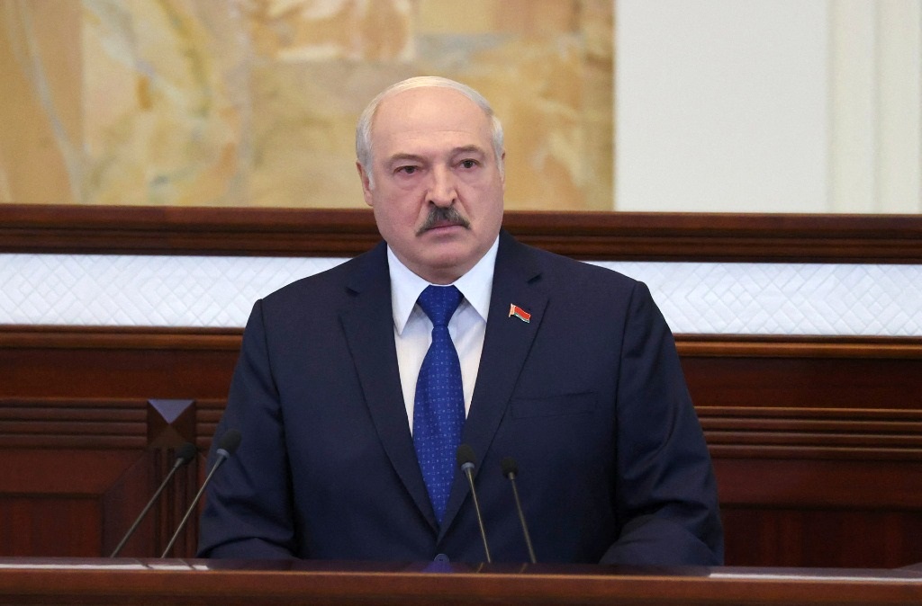 ウクライナ戦争 Belarusian President Alexander Lukashenko during h