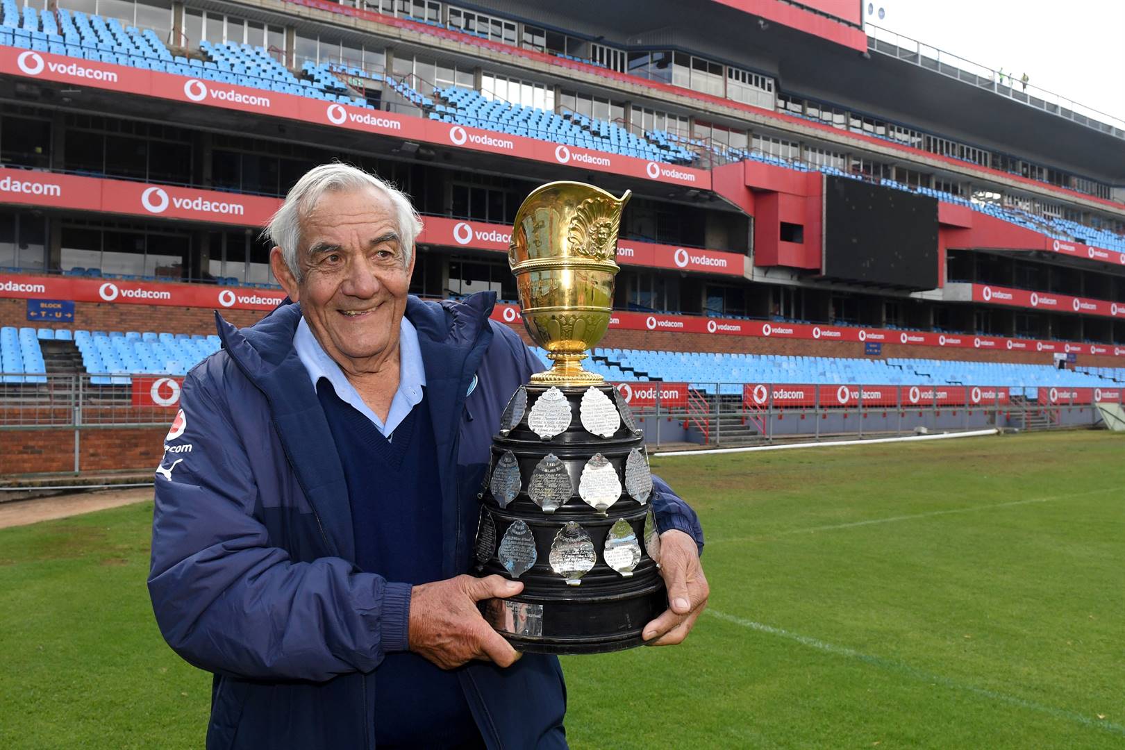 Loftus Versfeld se noordpawiljoen is na die 85-jarige oud-Springbok ...