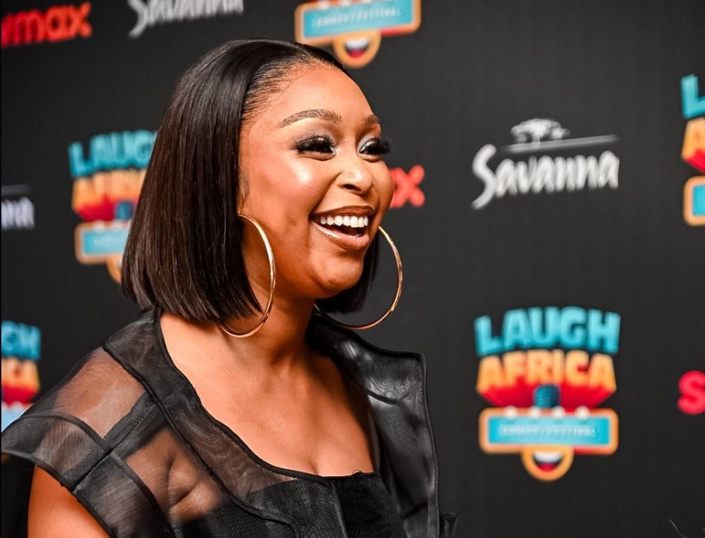 News24 | 'I'm not paying no 10k maintenance': Minnie Dlamini leaves crowd cheering for more at her comedy roast