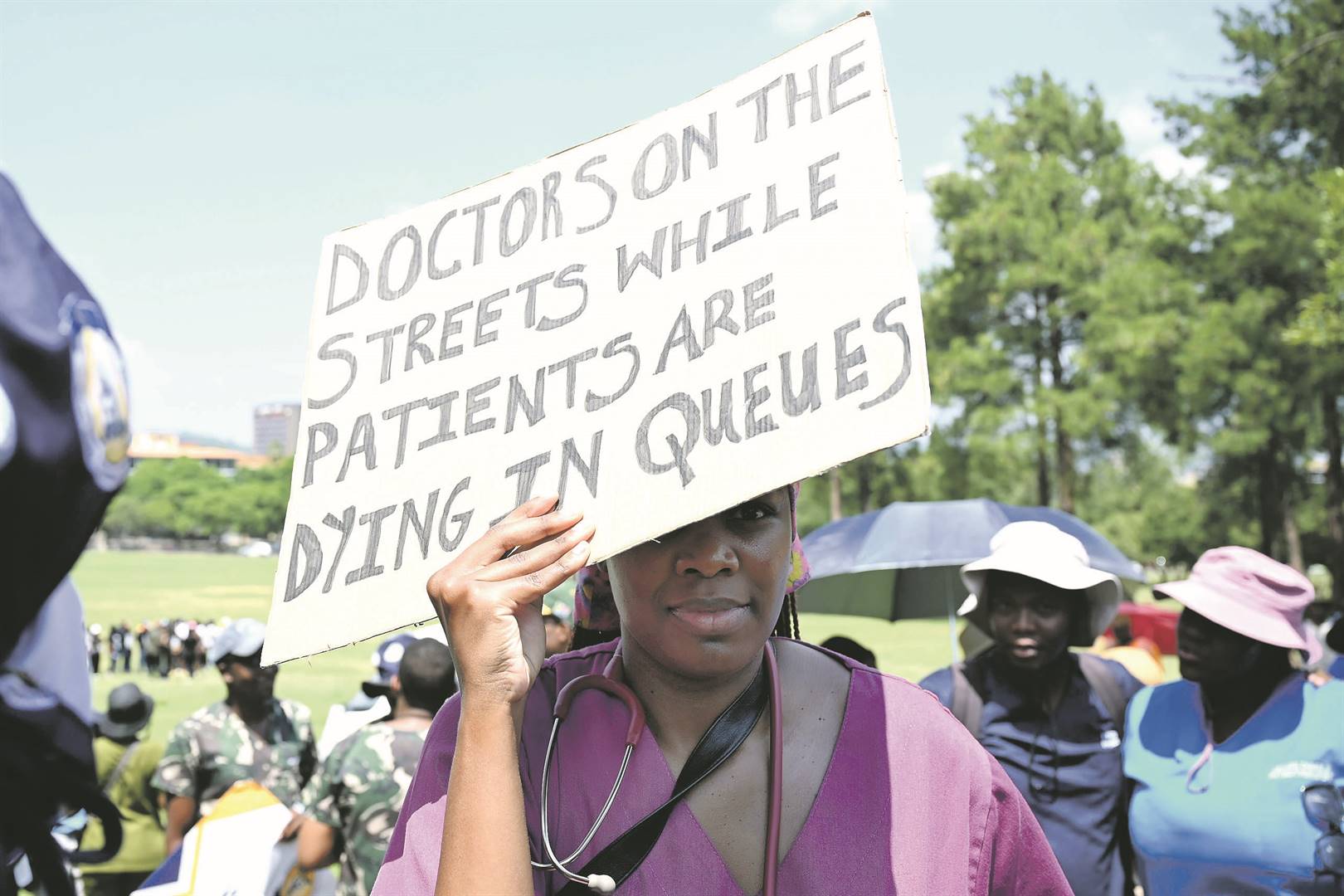 DA lamented that doctors were “up in arms” by what they saw as the centralisation of overtime approvals that would lead to delays and cuts in their overtime payments 