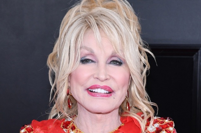 Dolly Parton recently revealed her extraordinary beauty routine. (PHOTO: Gallo Images/Getty Images) 