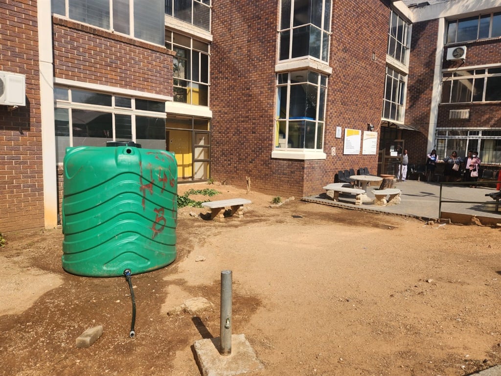 A single JoJo tank is all the Randburg Clinic has, after four days without water. (Alex Patrick/News24)