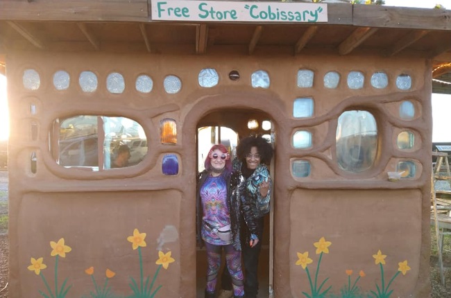 The Cob on Wood store offers donated clothes and books. (PHOTO: Instagram / COBONWOOD)