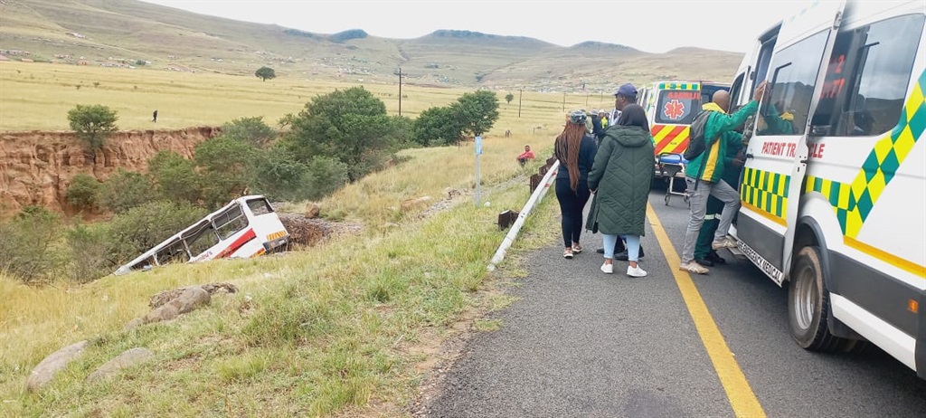 One person has died while eight others sustained injuries when a bus carrying ANC members to a rally in Engcobo had an accident on Friday morning. Photo Supplied